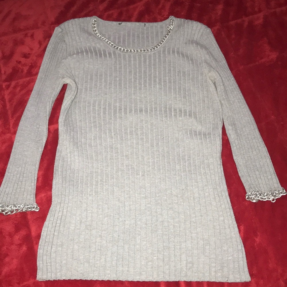 Gray long sleeve